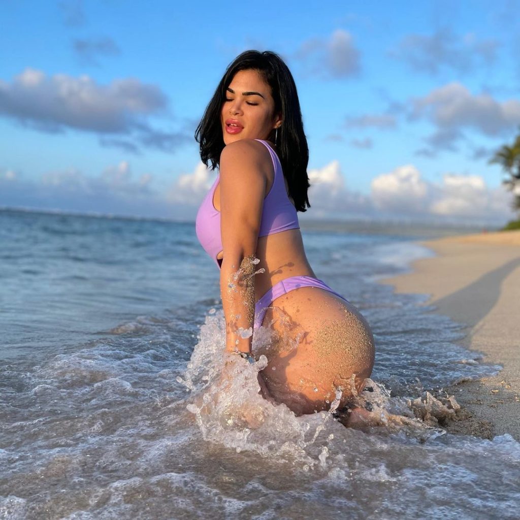 Rachael Ostovich_2